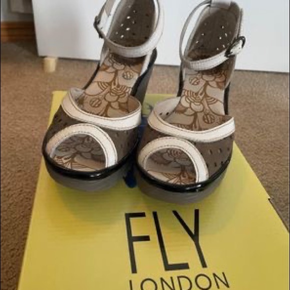 Fly London sandals - Picture 3 of 3